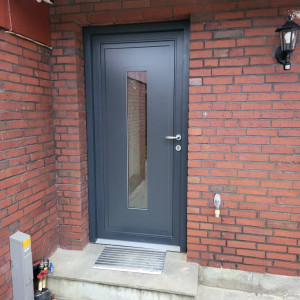 dør 1